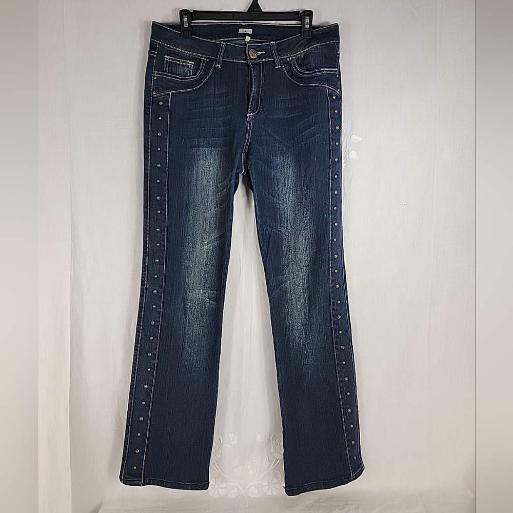 Reba Denim Jeans Womes Whit  Studs Sz 8 (33x40).